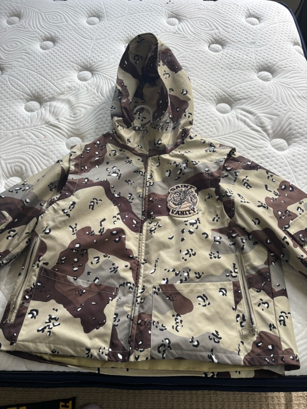 SAINT VANITY NYLON HOODED JACKET DESERT CAMO TAN